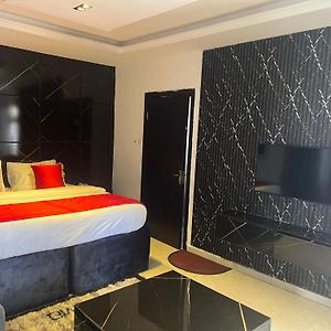 Florence Hotel And Suites